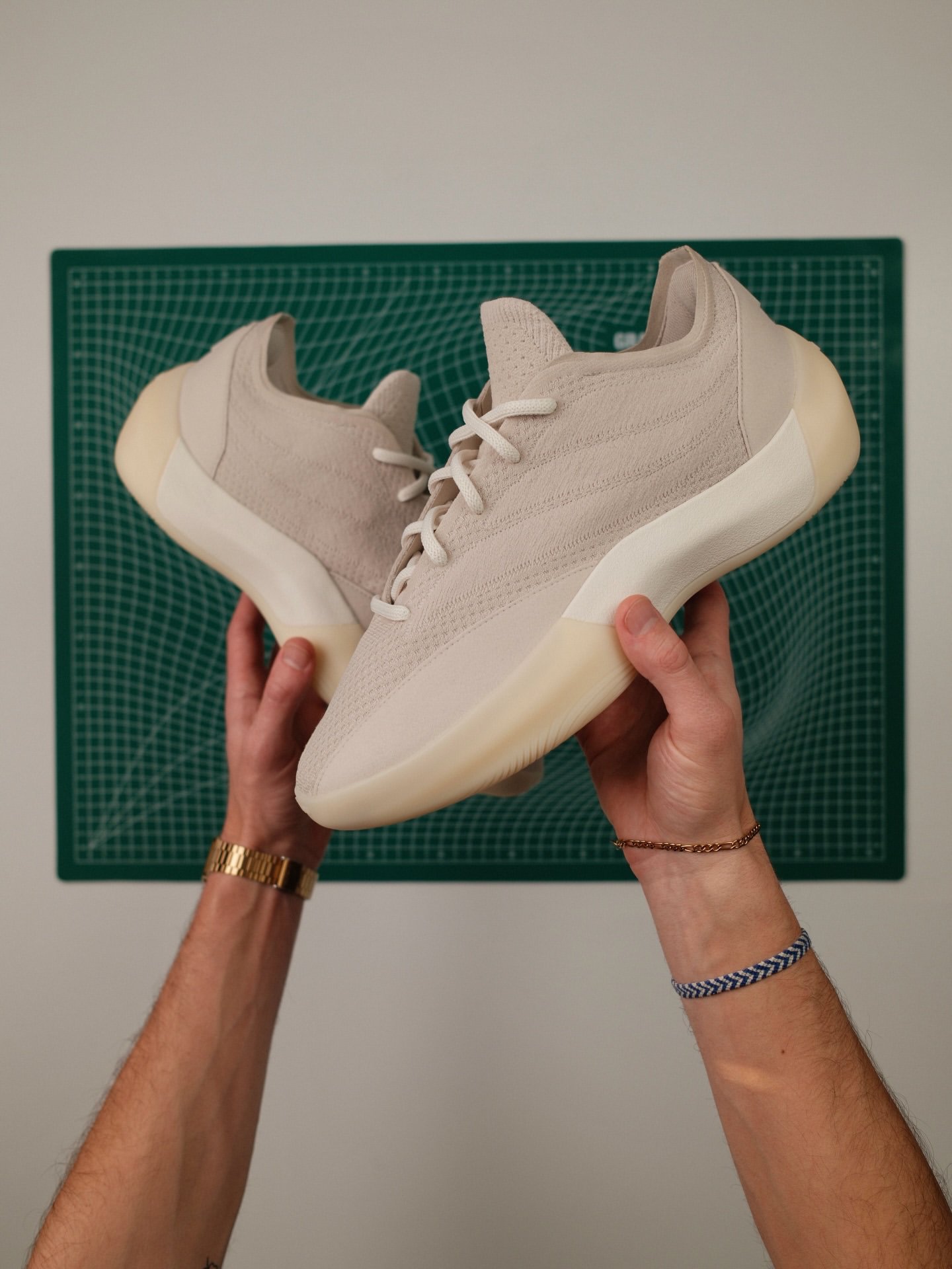 Jerry Lorenzo上脚adidas与FOG联名篮球鞋3代曝光