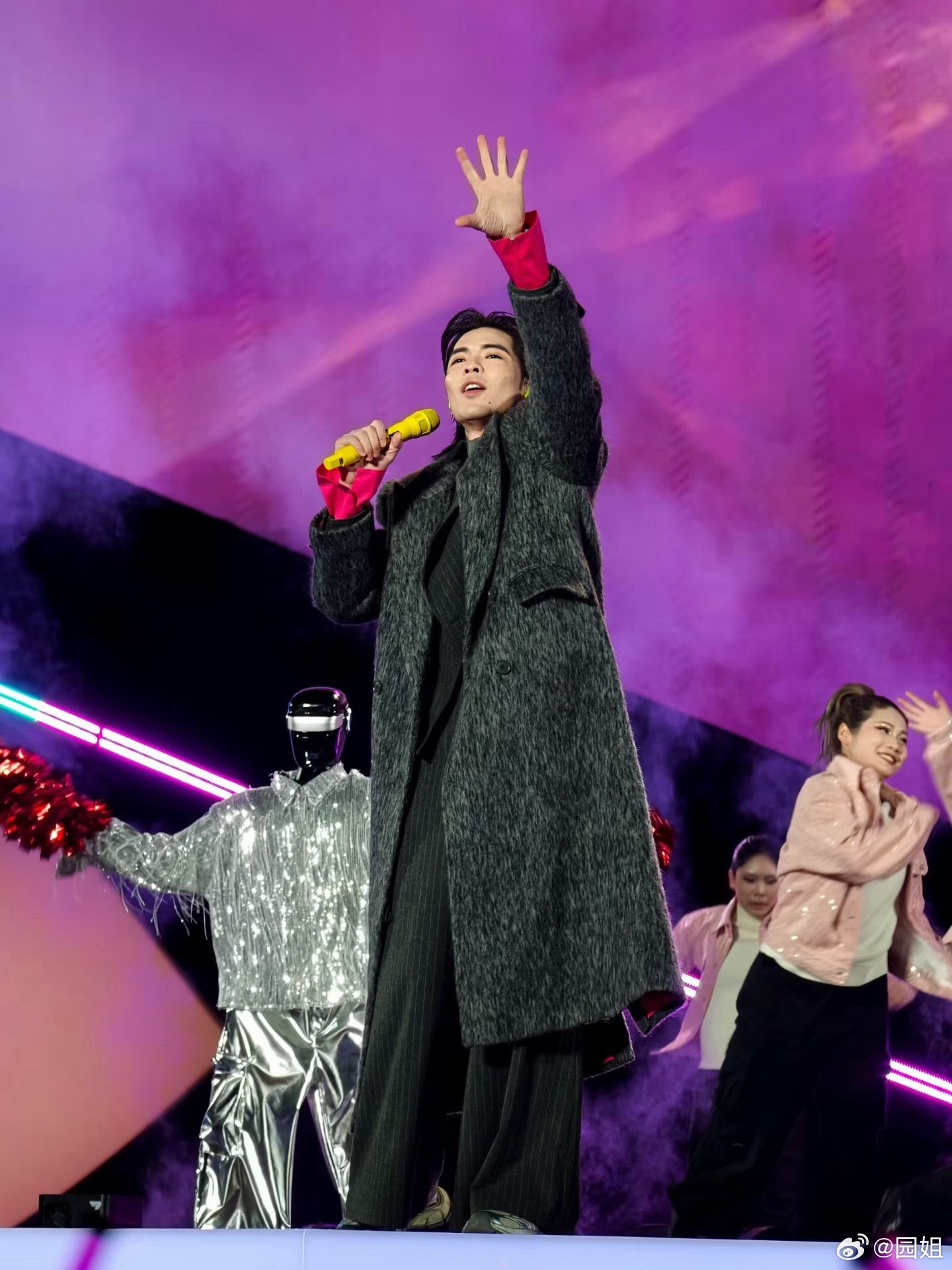 萧敬腾陈慧琳张信哲同台献唱引回忆