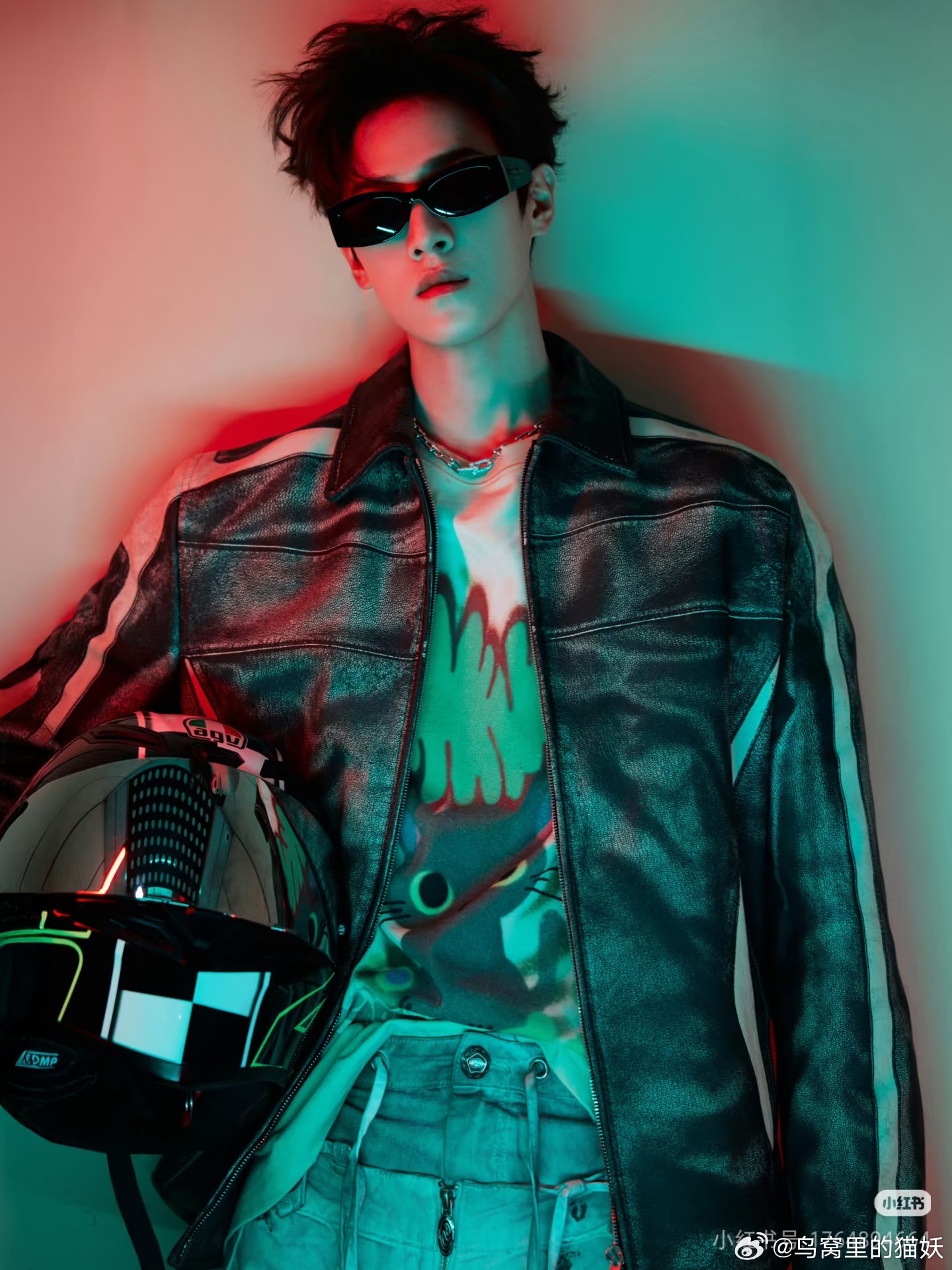 李昀锐亮相2026F1中国大奖赛，甜酷风赛车服吸睛