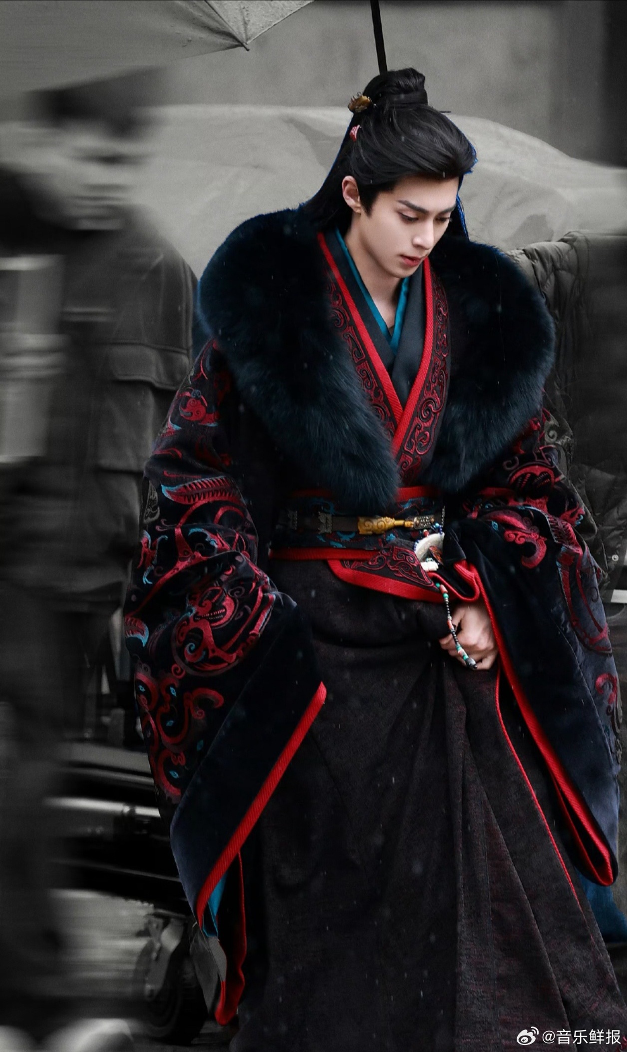 王鹤棣缺席阅文盛典，谢景行角色引期待