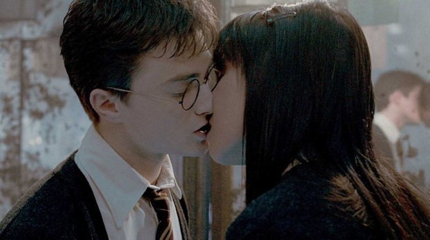 30年前今日哈利波特与秋张有求必应屋接吻