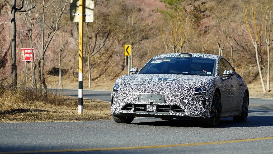 小米新一代SU7明年二季度上市，现款购置税兜底