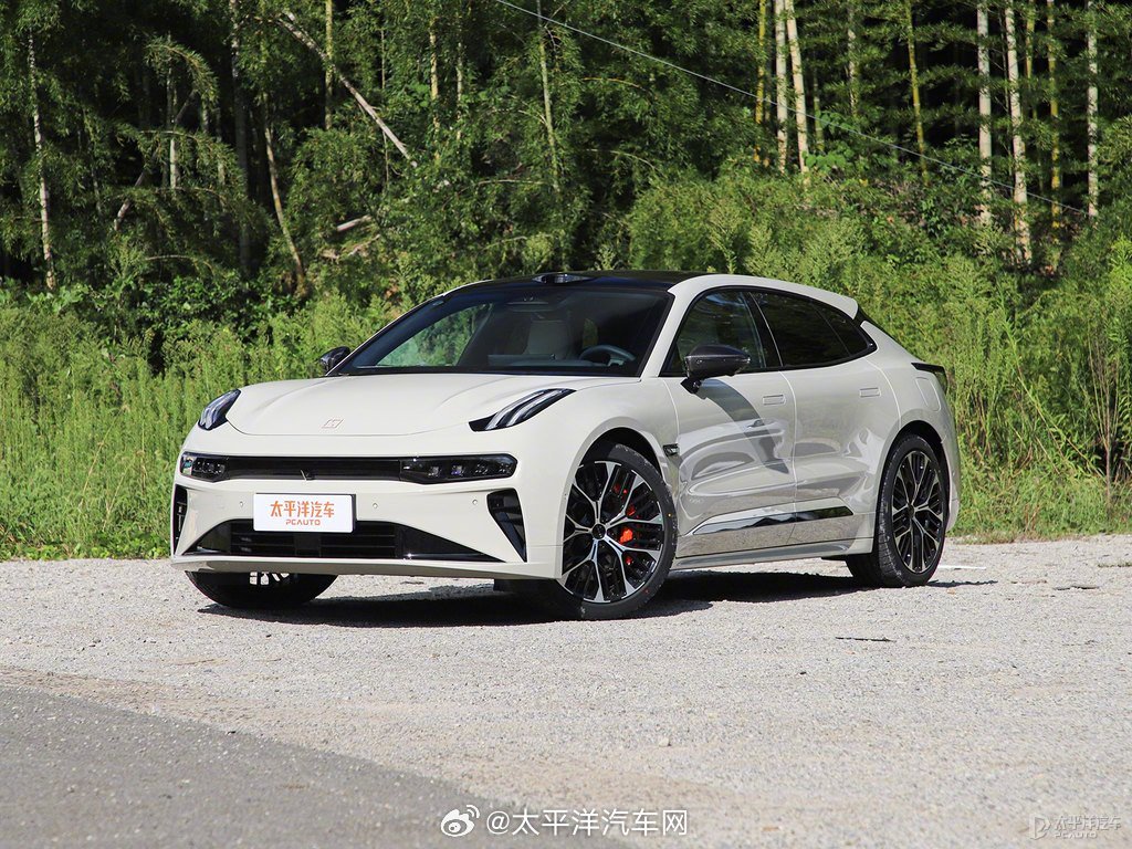 极氪001新款全系升级900V平台，续航810km、加速2.83秒