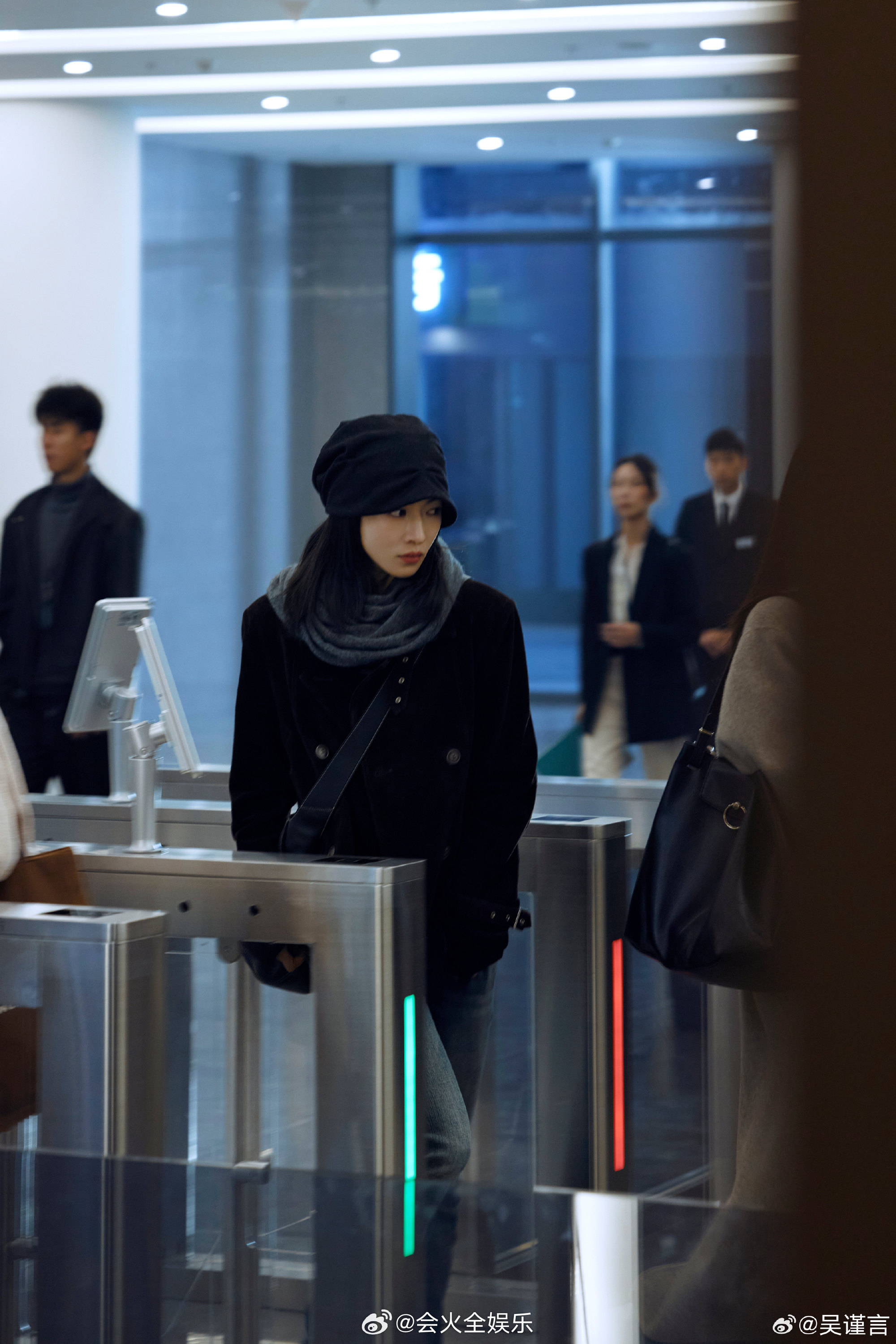 吴谨言发长文庆祝《重生之门》杀青