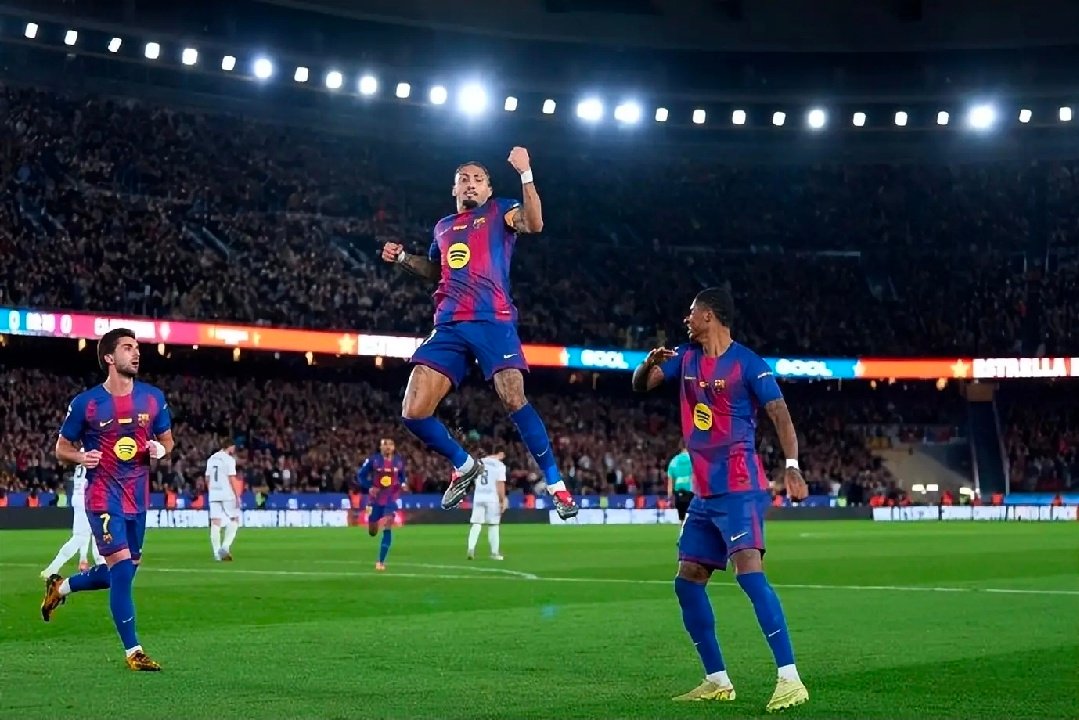 拉菲尼亚梅开二度助巴萨2比0胜奥萨苏纳豪取七连胜