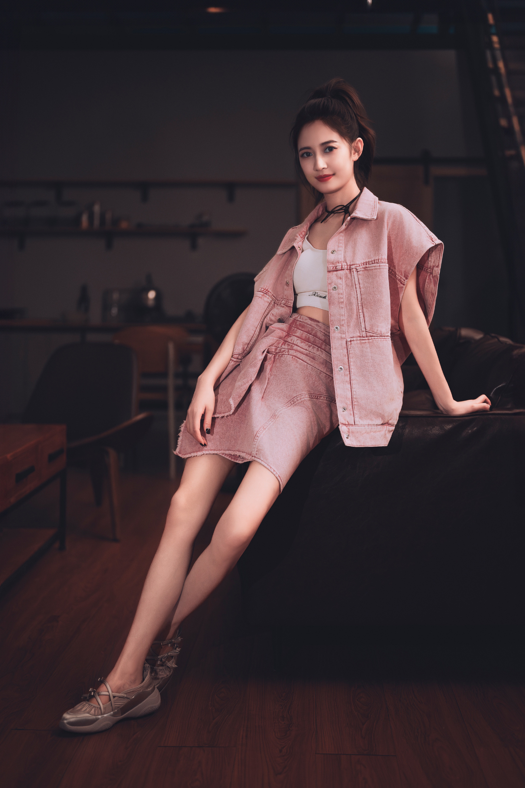 陈钰琪秋日绿色穿搭展现少女色彩