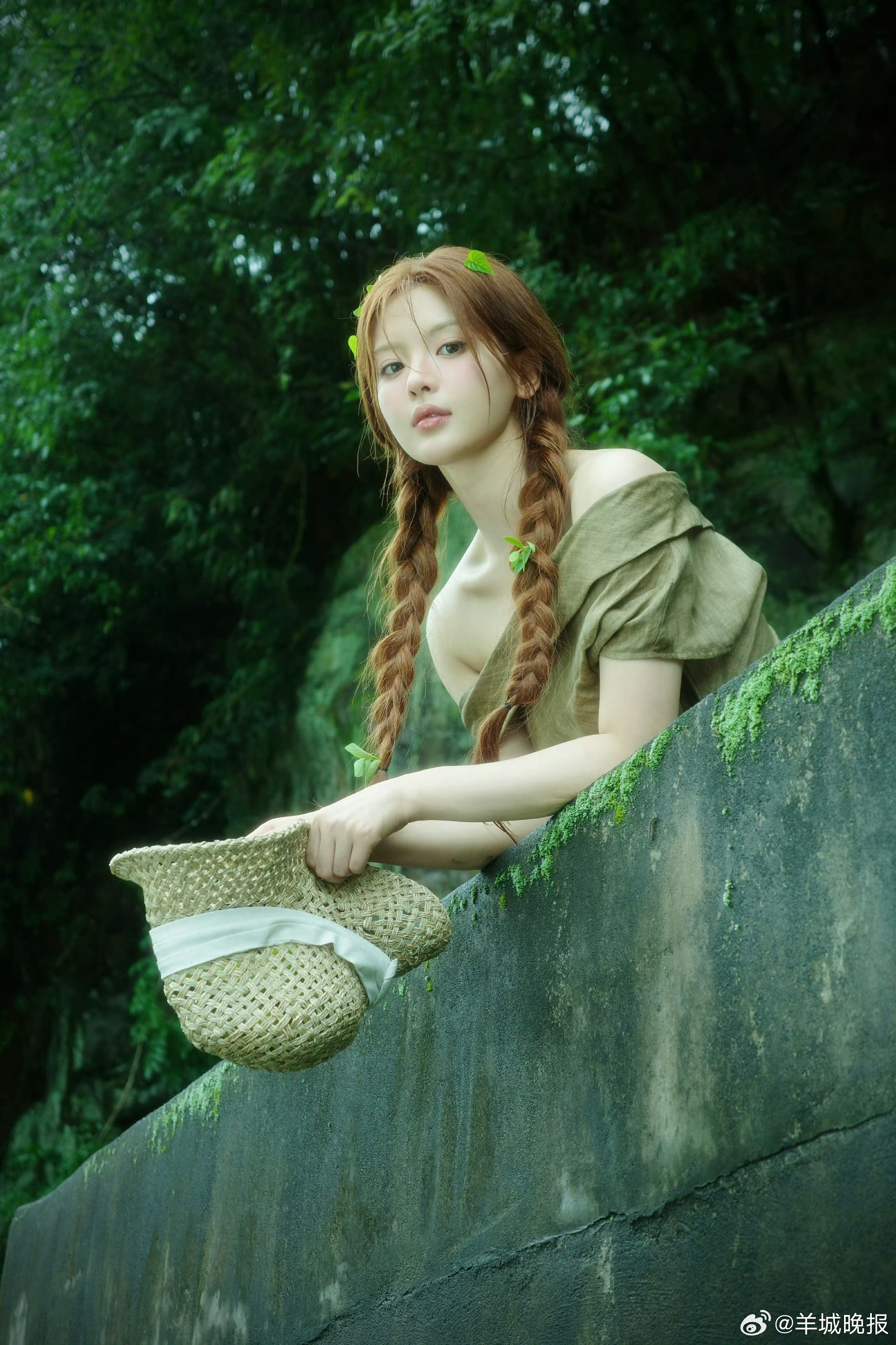 众星晒绿色大片展生机，杨幂热巴等参与互动