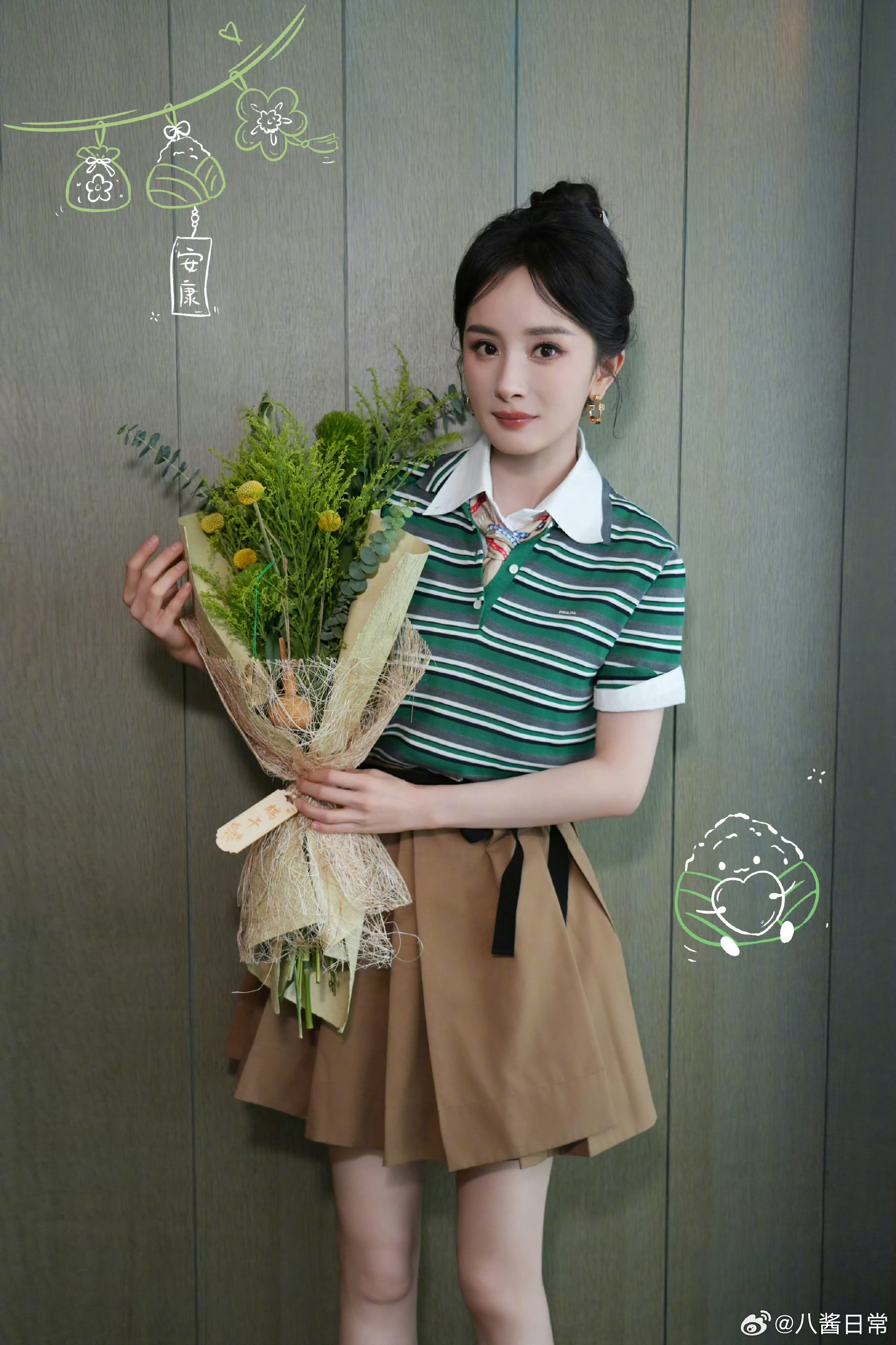 杨幂刘诗诗唐嫣等女星晒端午营业照，白鹿唐嫣话题登热搜