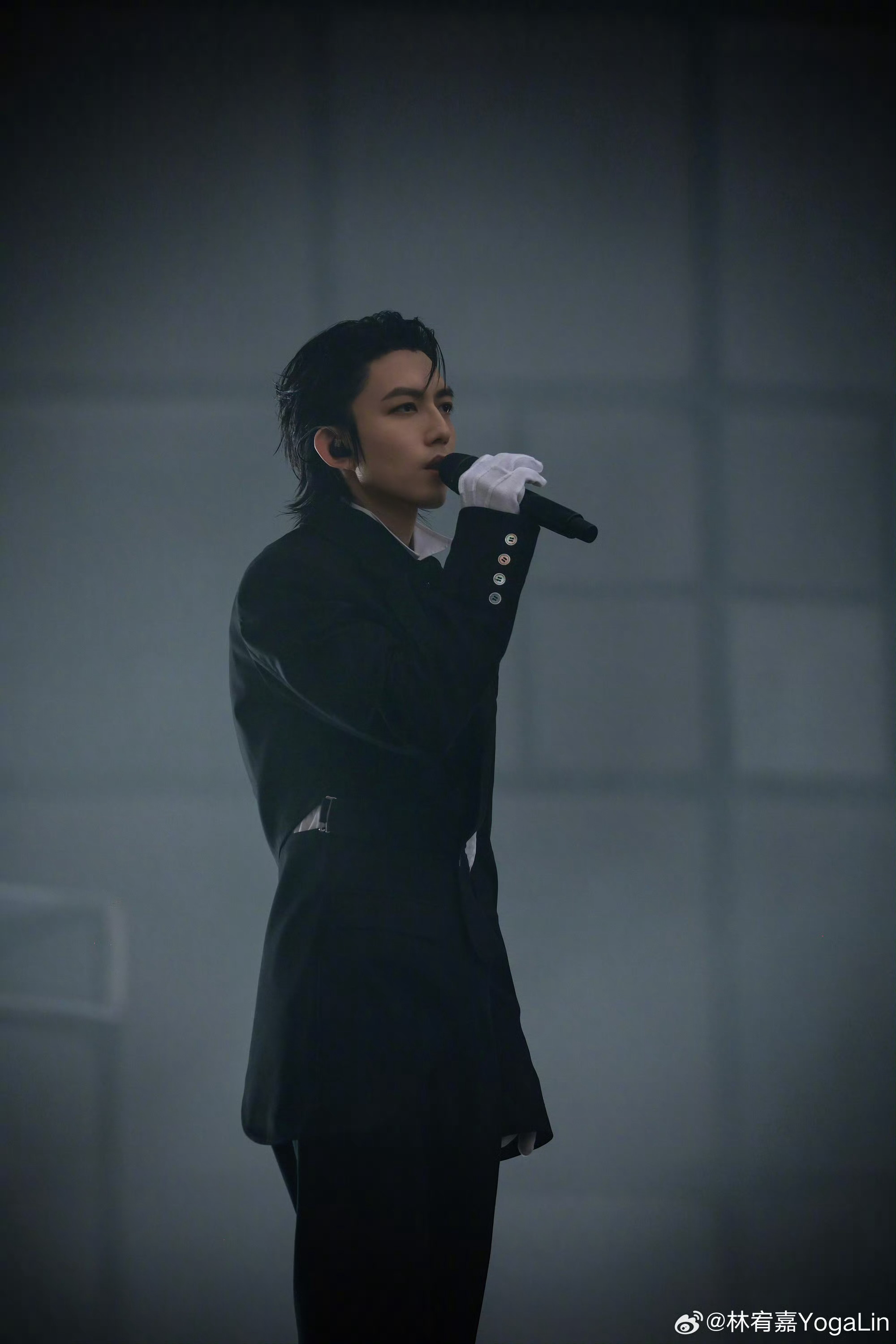 林宥嘉现场献唱早开的晚霞，细腻演绎获作曲人李偲菘赞赏