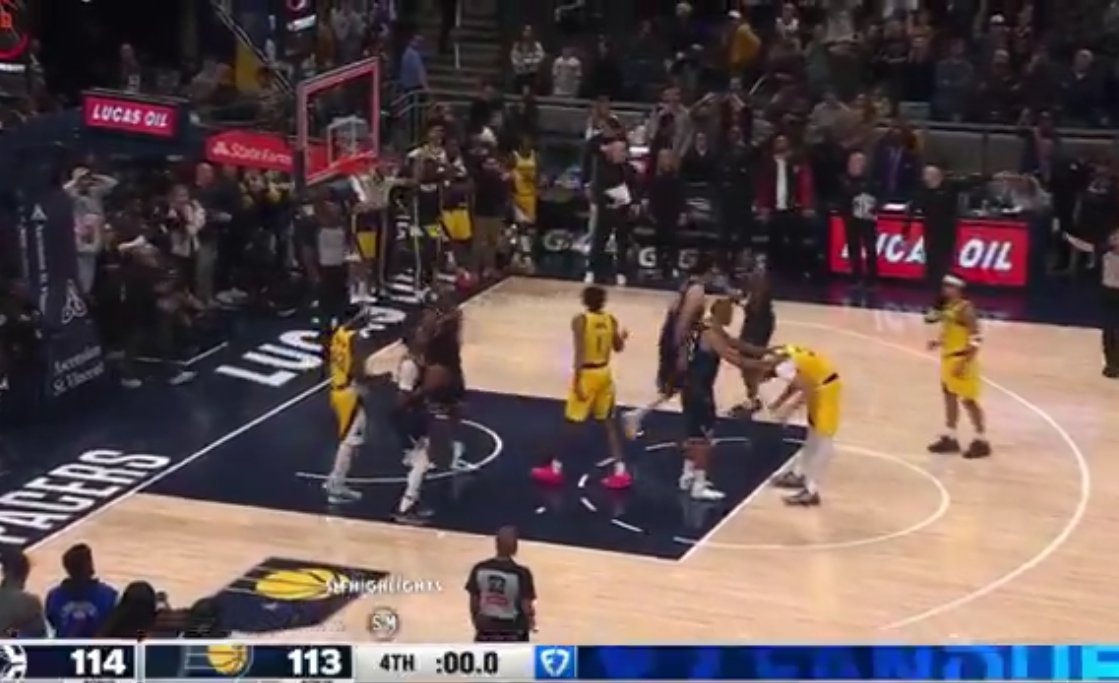 赫夫关键罚球失手巴图姆幽默安慰