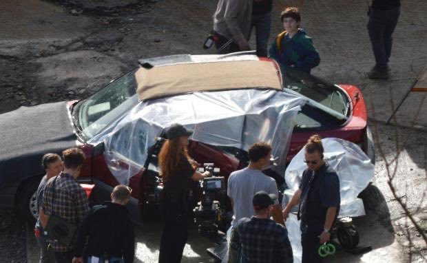 剧版《哈利·波特》卡奇维斯拍摄抓马场景，哈利与佩妮姨妈遇持枪男子