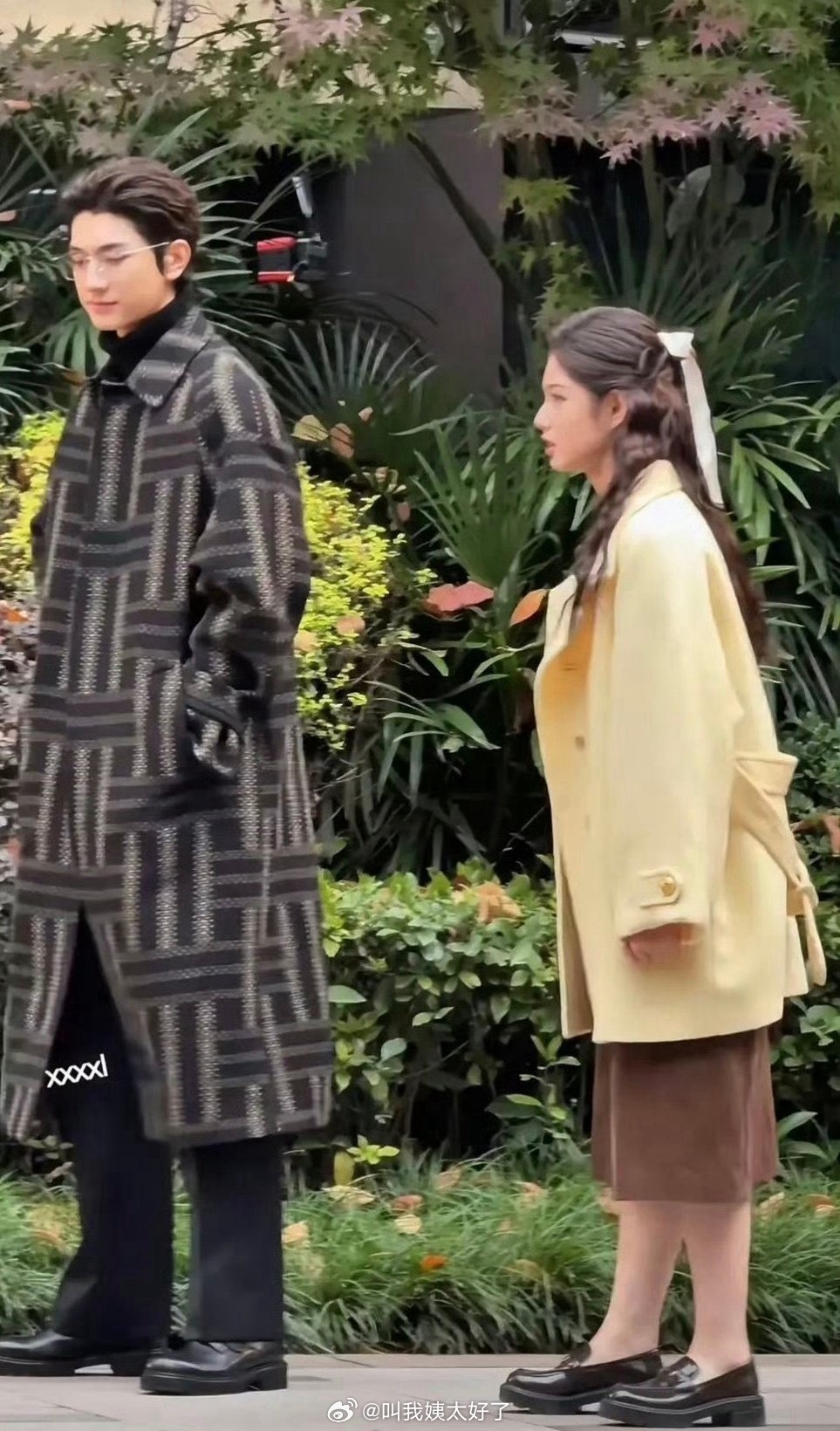 林一艾米新剧路透曝光，艾米少女感十足