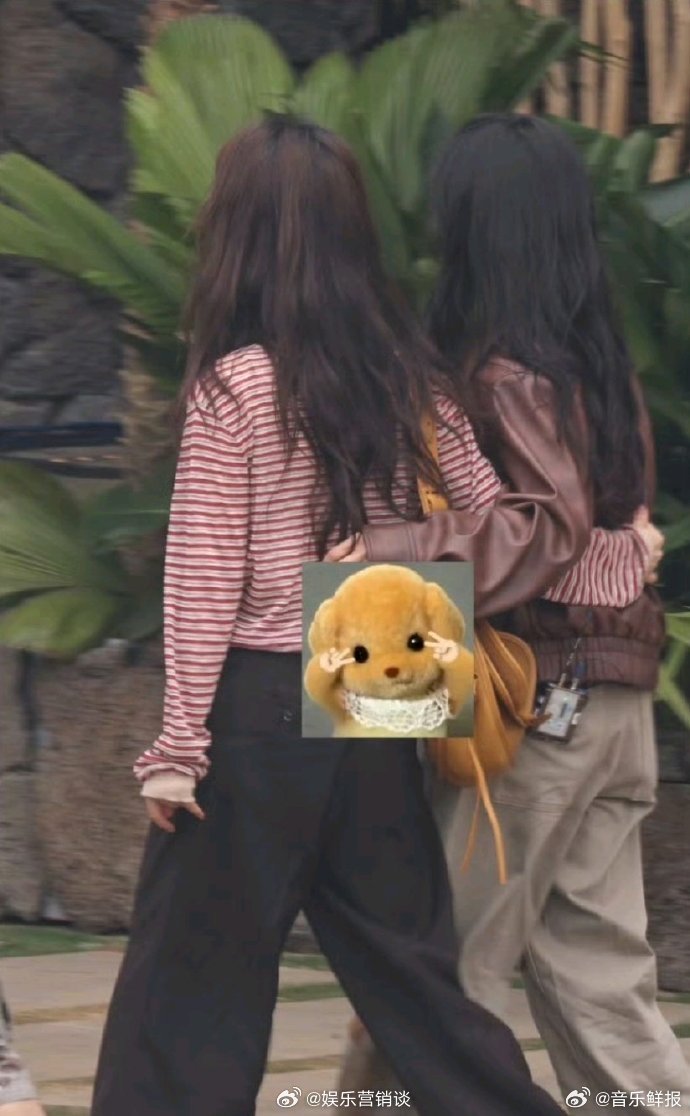 沈月谭松韵笑容神似少女感十足