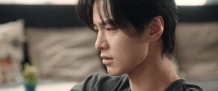 何与一镜到底哭戏演绎靳朝克制深情