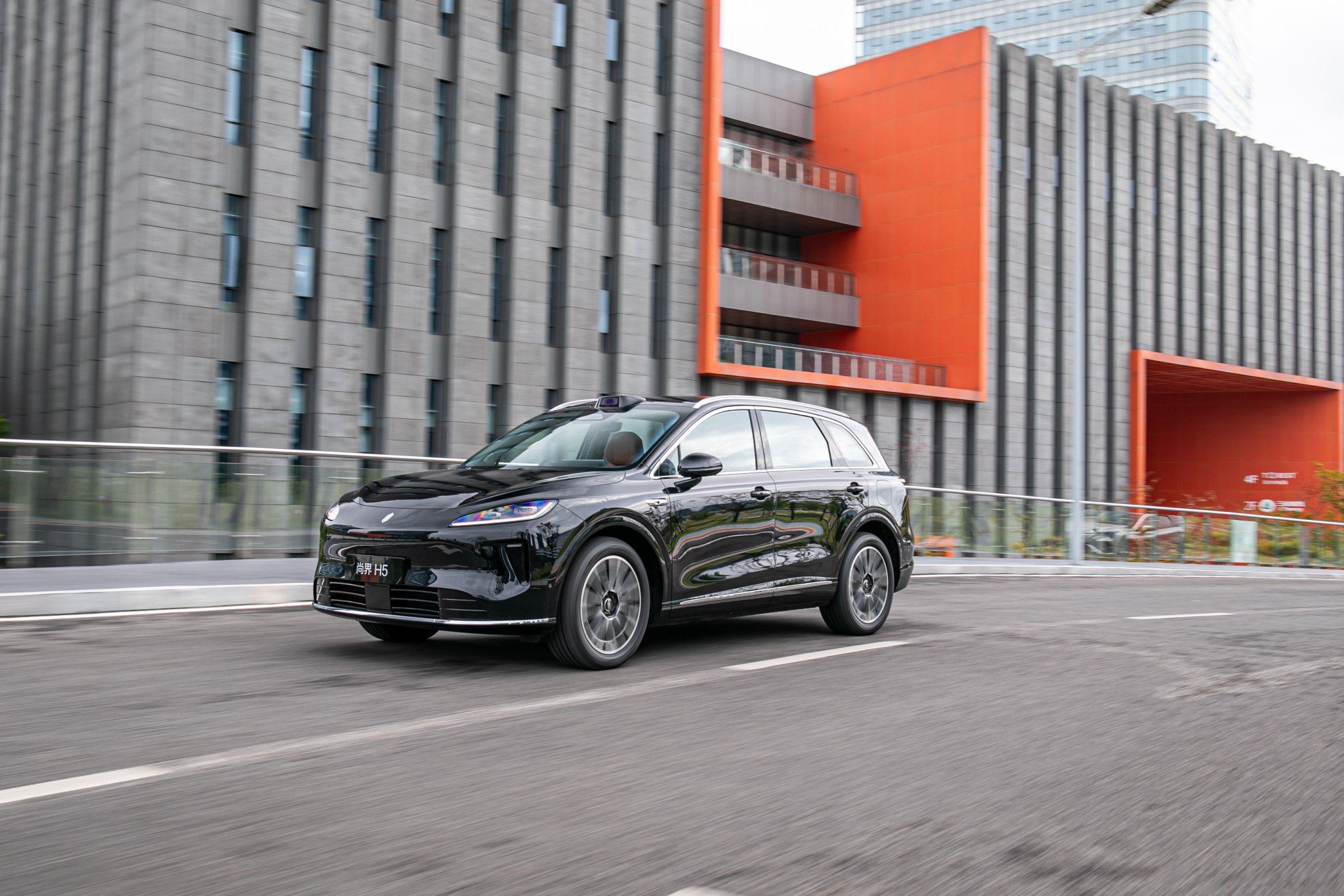 鸿蒙智行广州车展五界齐聚尚界H5人气火爆