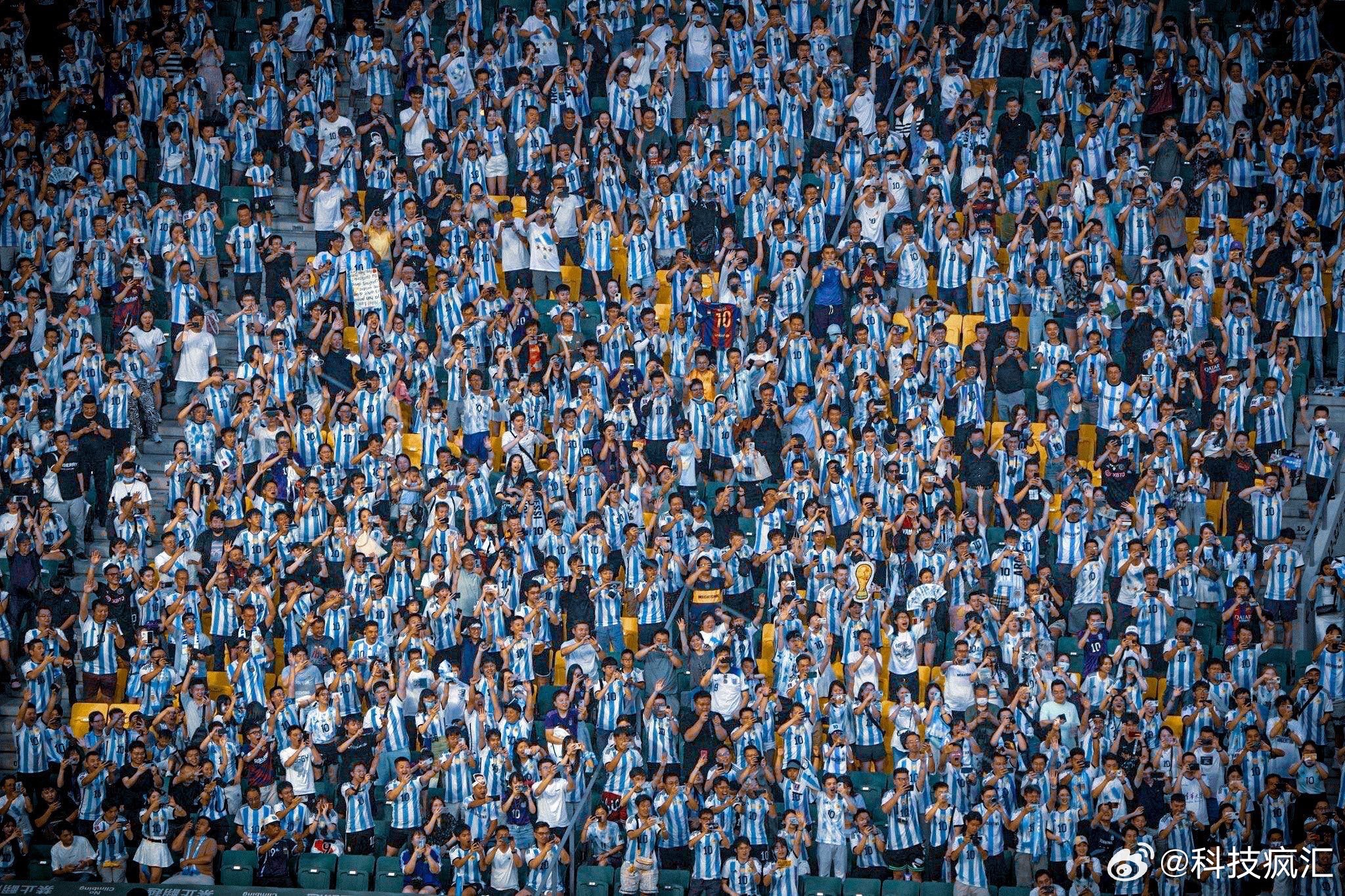 梅西印度行引发外媒对比中国行