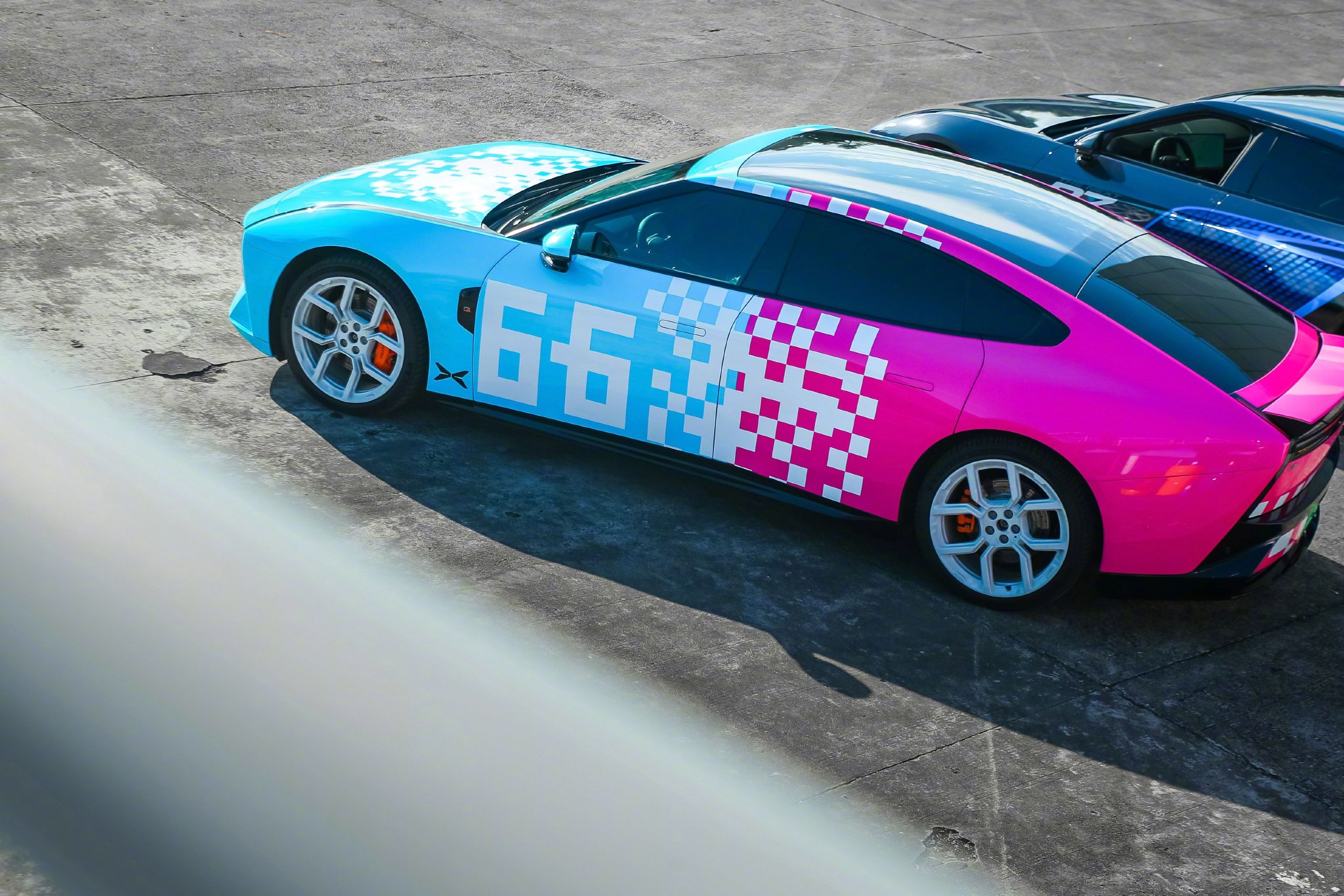 小鹏P7车主2100公里赴珠海赛道嘉年华，改装创意惊艳全场