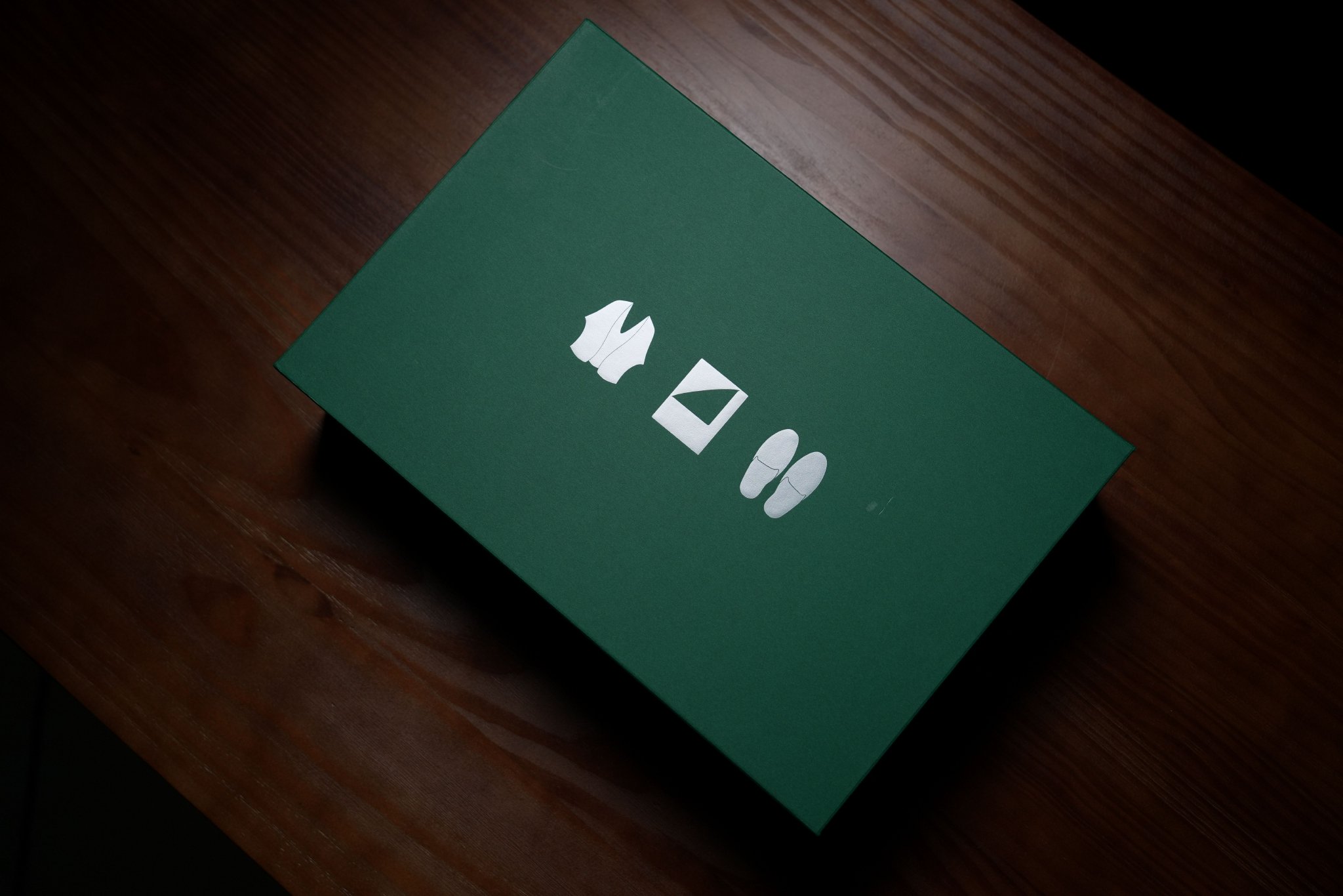 理想汽车推出车载小憩套装含绒拖毯子披肩