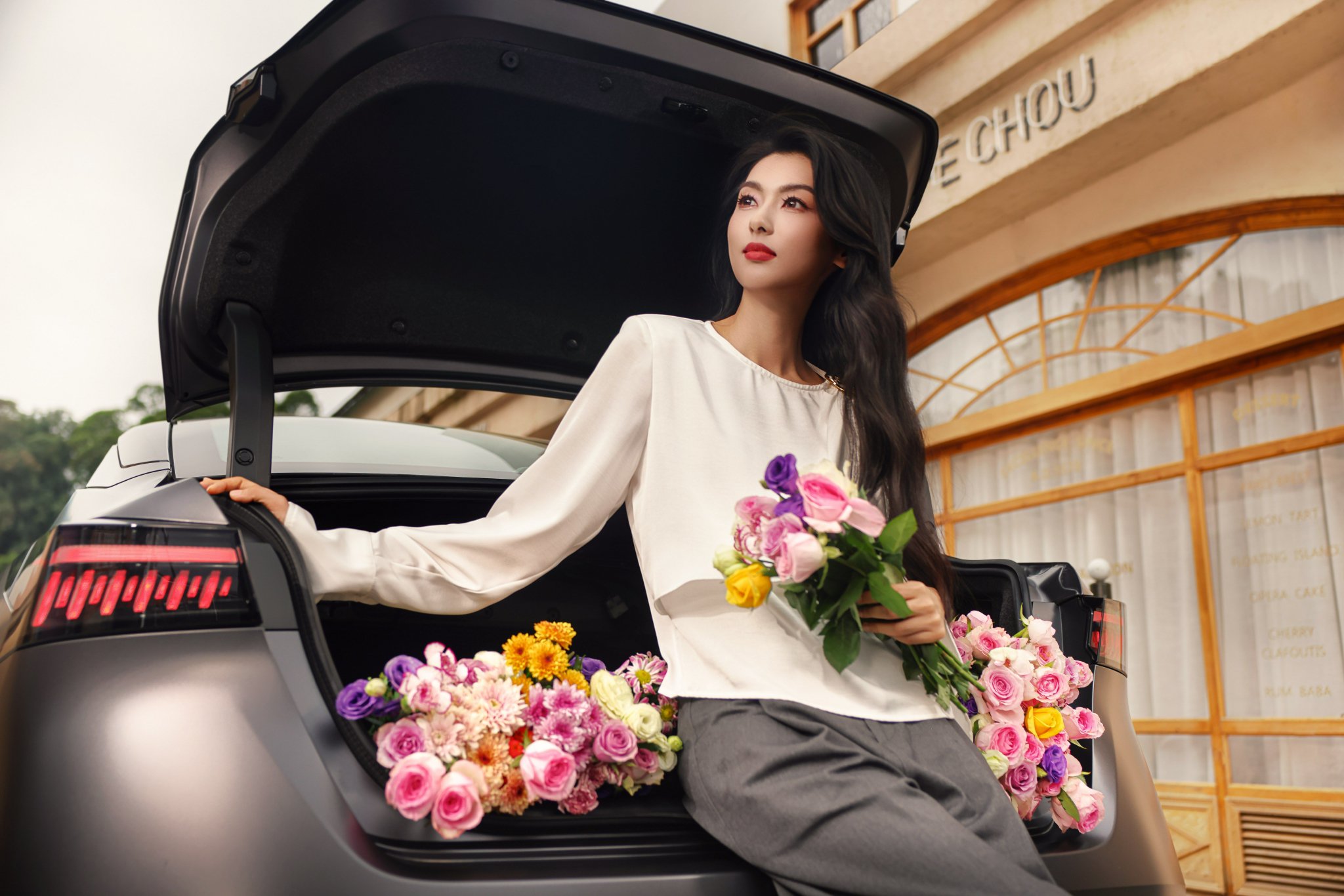 东风日产天籁首搭鸿蒙座舱5，燃油车智能化跑分领先