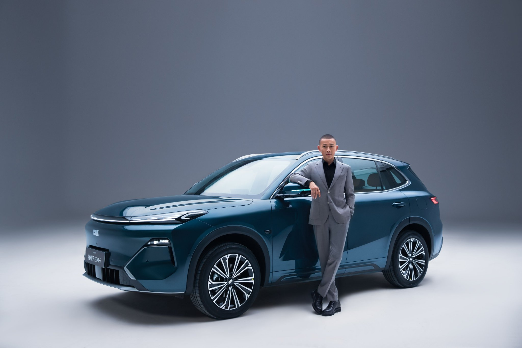 聂远代言2026款银河星舰7，五大升级打造电混SUV新标杆