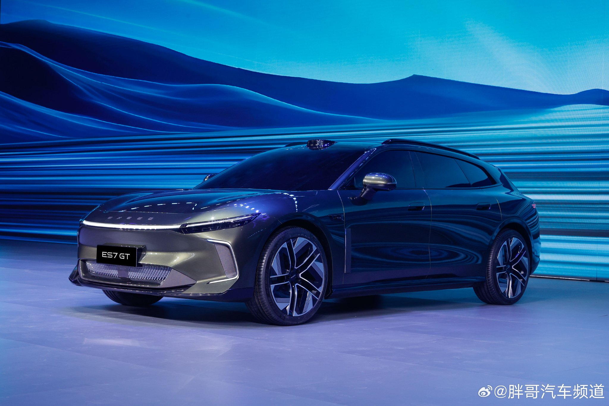 星途ES7 GT亮相，增程系统三电机3秒破百