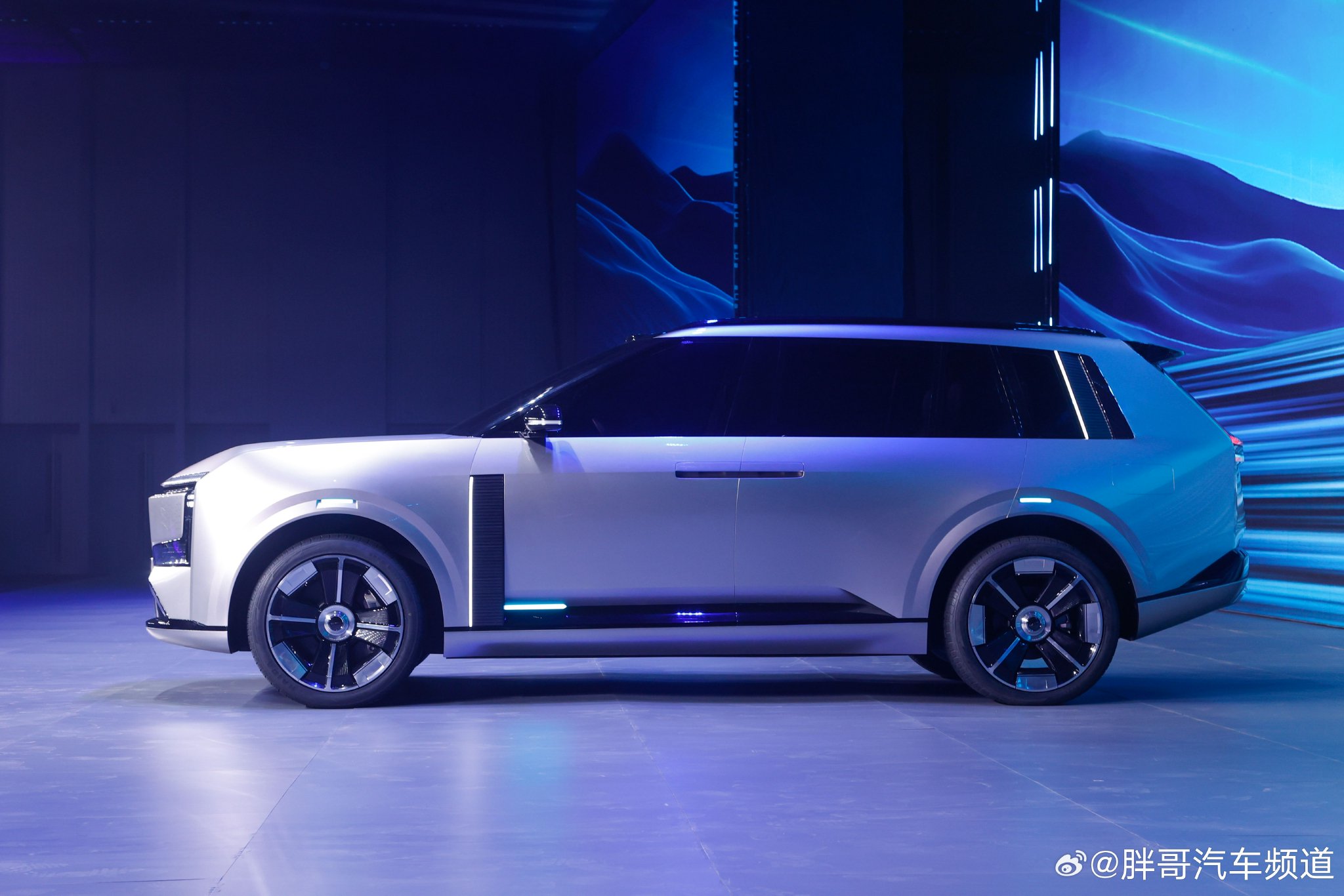 星途ET9曝光硬朗造型，配备激光雷达、对开式后备厢