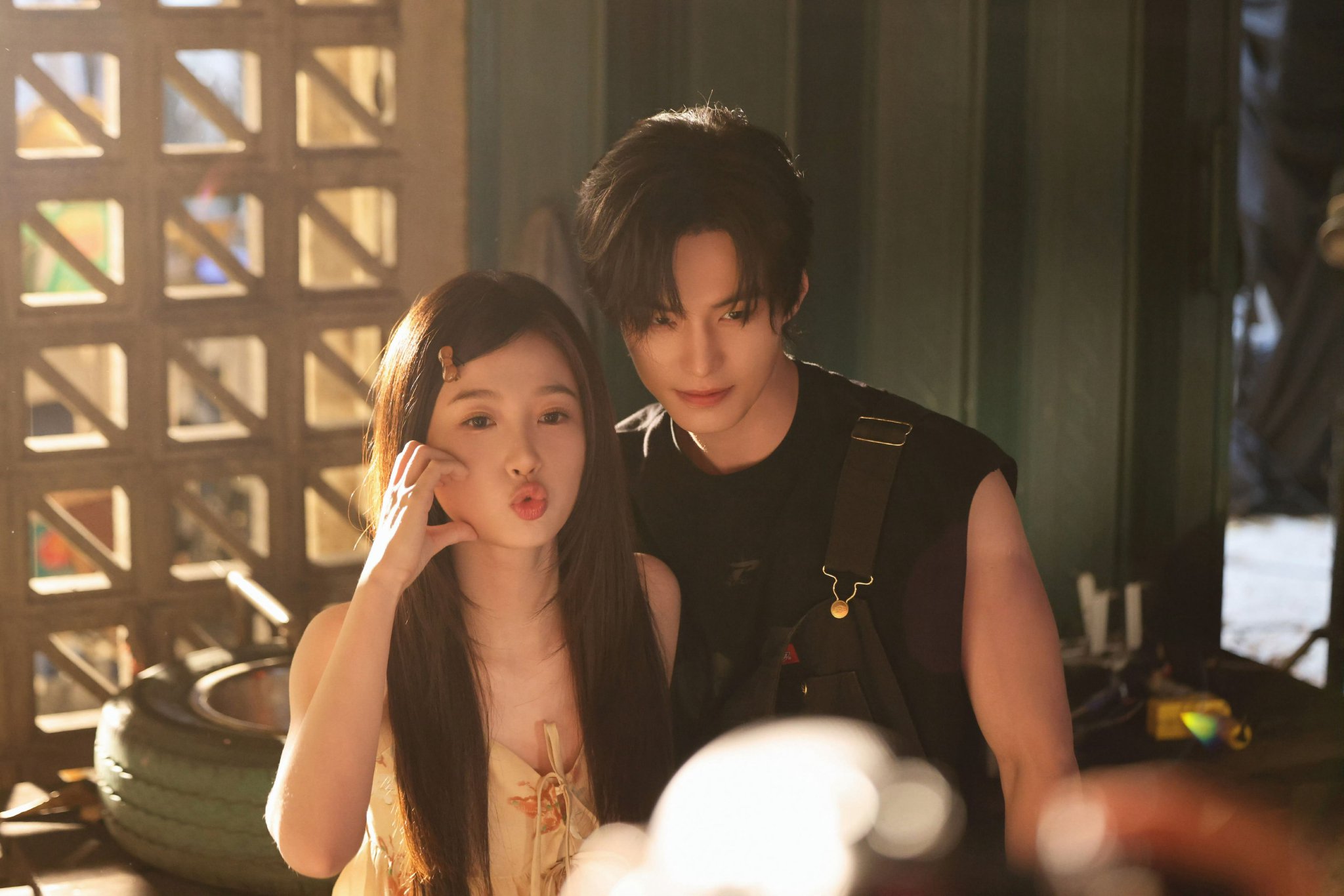 虞书欣何与《双轨》开分6.7，争议声中超预期