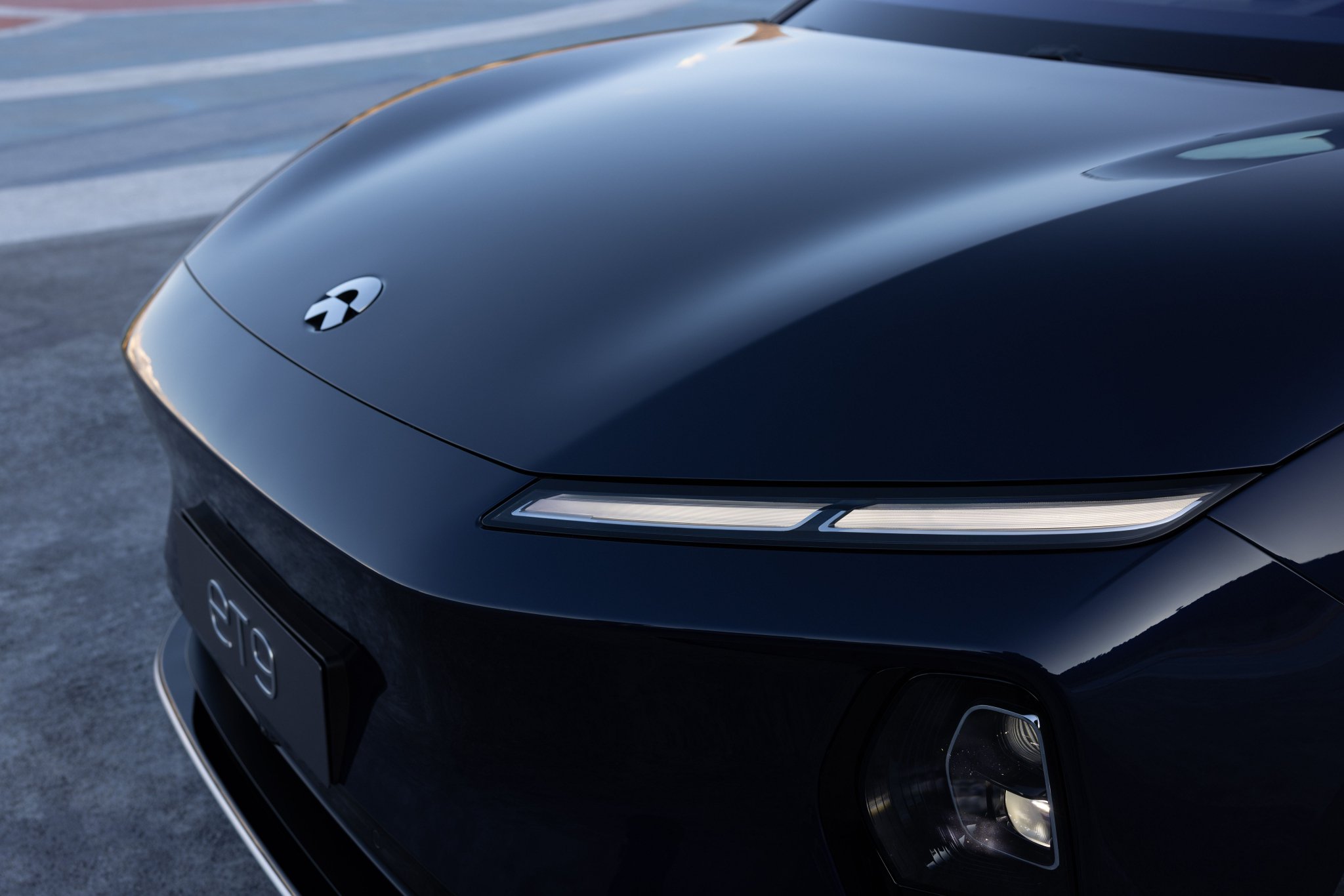 蔚来ET9以飞航车身重塑行政旗舰体验