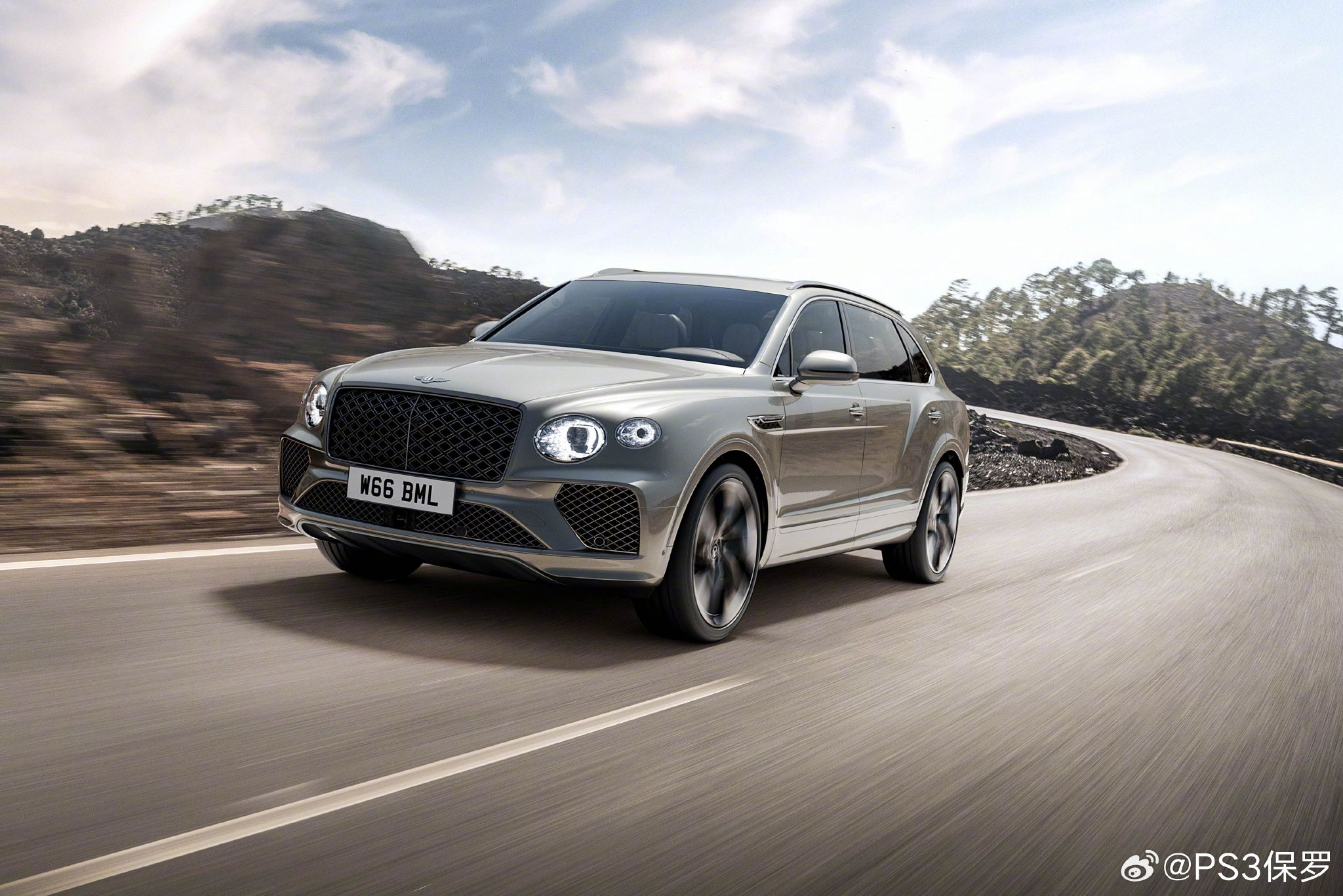 宾利添越云境版发布，标配MULLINER格栅与22英寸轮毂