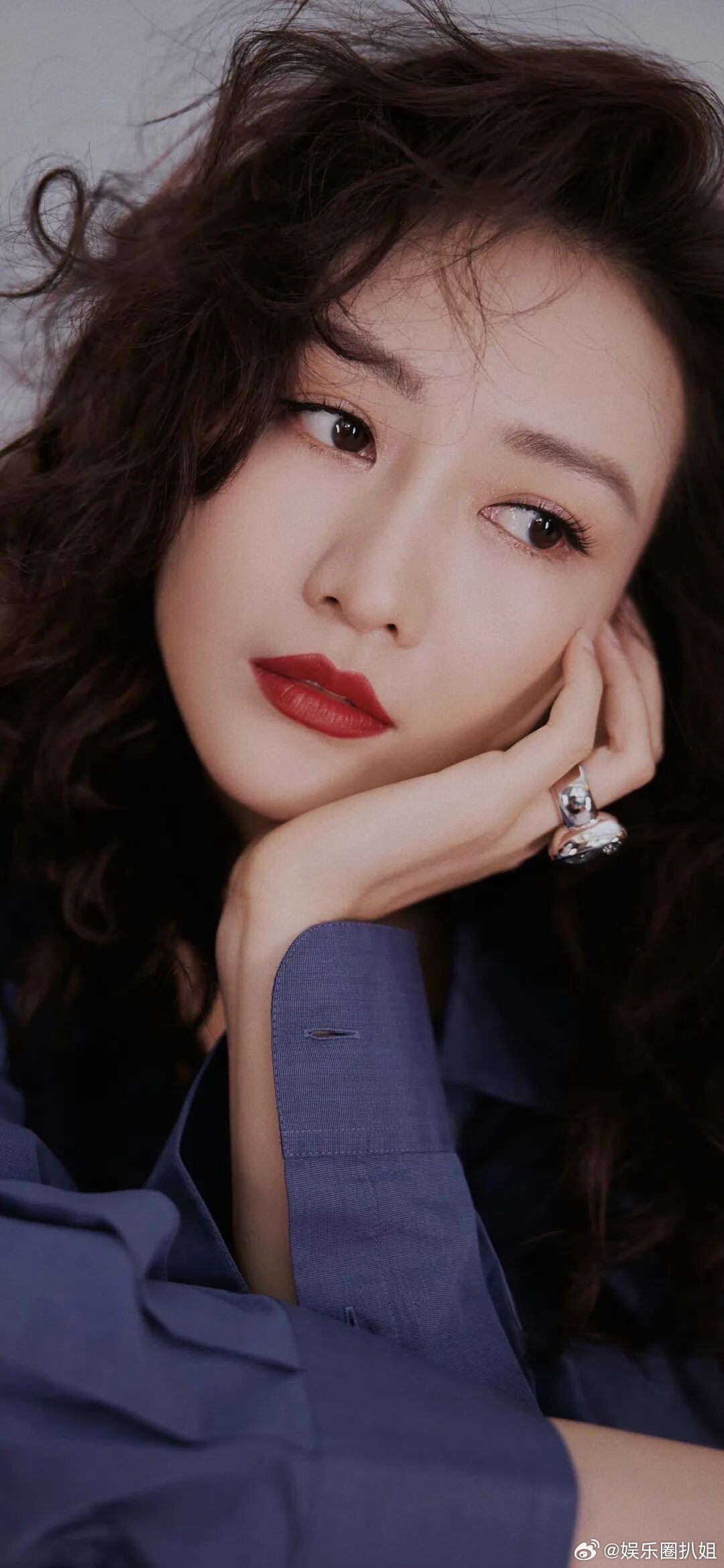 王鸥淡出娱乐圈，女儿近况引关注