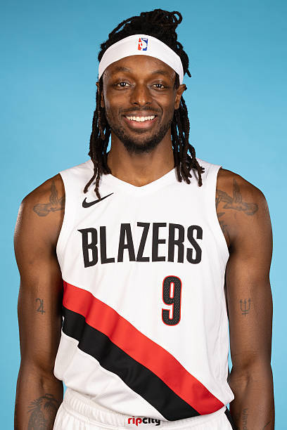 开拓者主帅确认格兰特霍勒迪今日出战