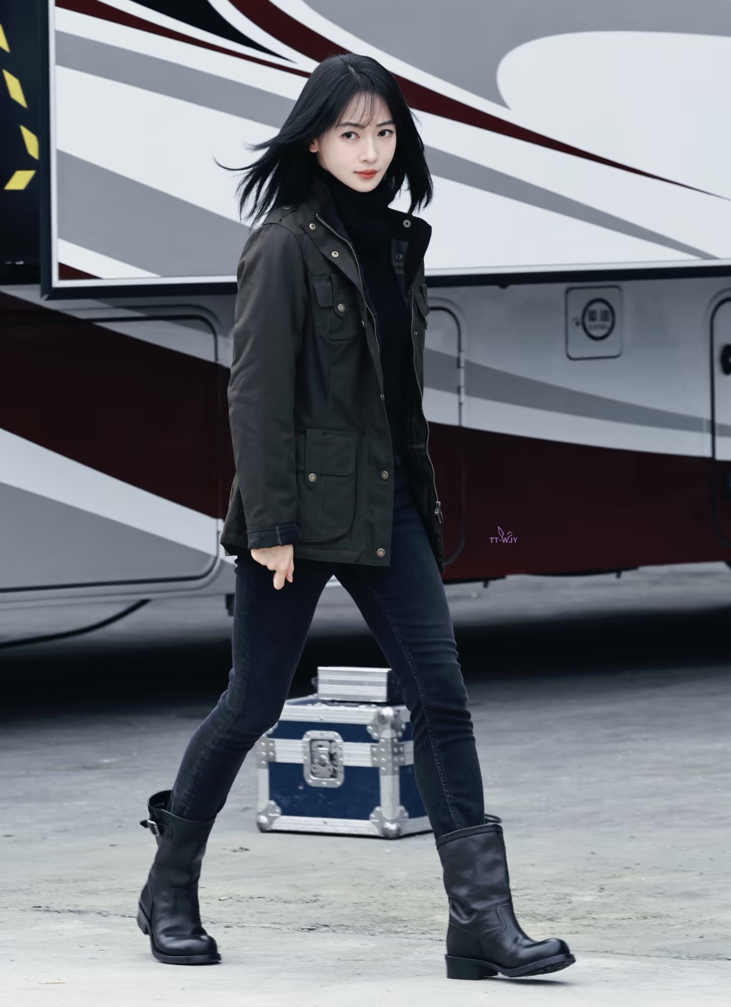 吴谨言新剧路透曝光，周燕造型引热议