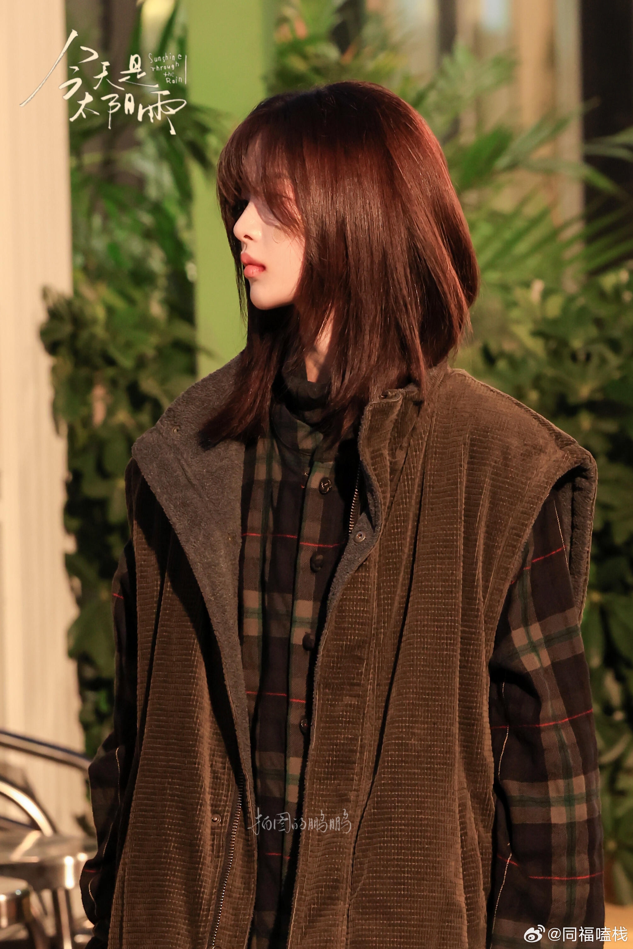 杨超越路透曝光，倔强气质引热议