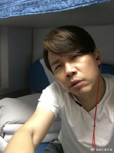 陶喆卧铺自拍十周年，纪念硬卧去南宁之旅