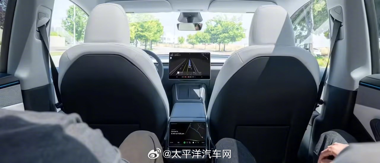 马斯克宣布三周后奥斯汀特斯拉Robotaxi将撤除安全员