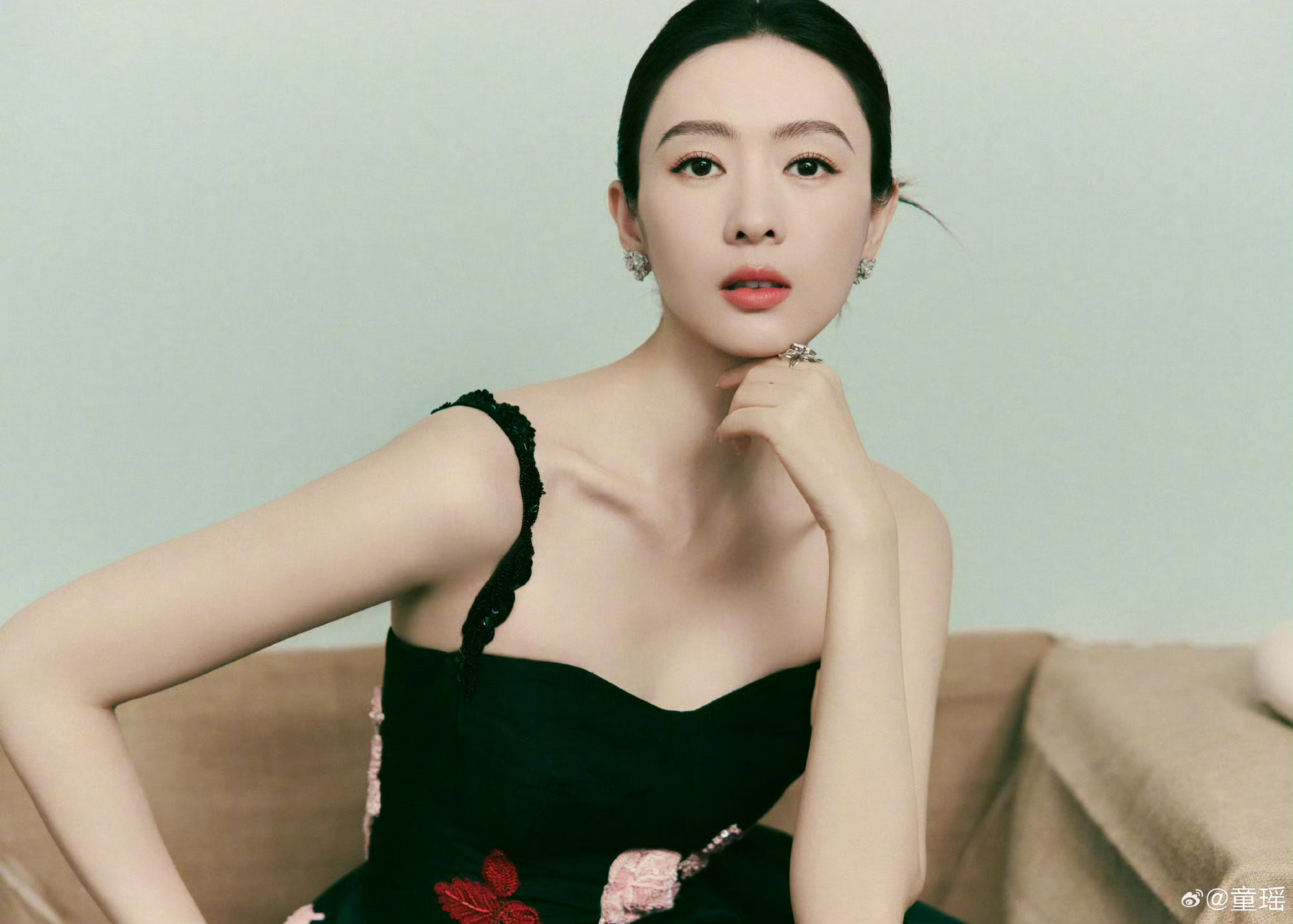 童瑶工作室发声明否认继子传闻