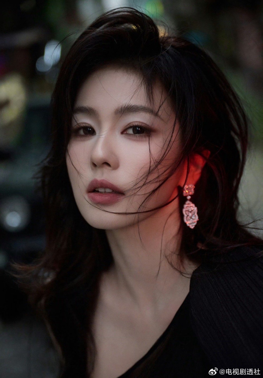 爱奇艺2025尖叫之夜女星阵容曝光，白鹿刘雨昕田曦薇等亮相