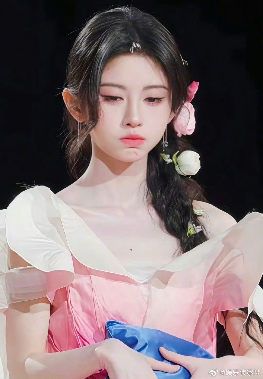 鞠婧祎美貌获赞萌美可爱