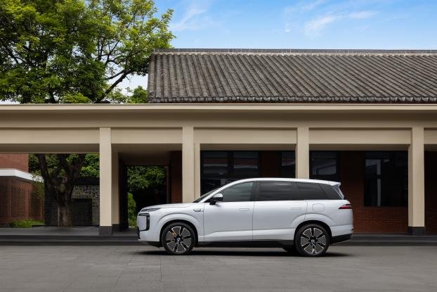 腾势N8L首月销量破五千，全系搭载易三方、2.0T超级混动