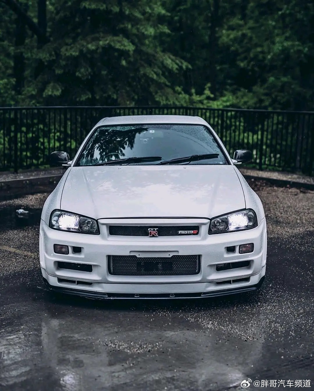 男生无法拒绝的GTR34跑车亮相