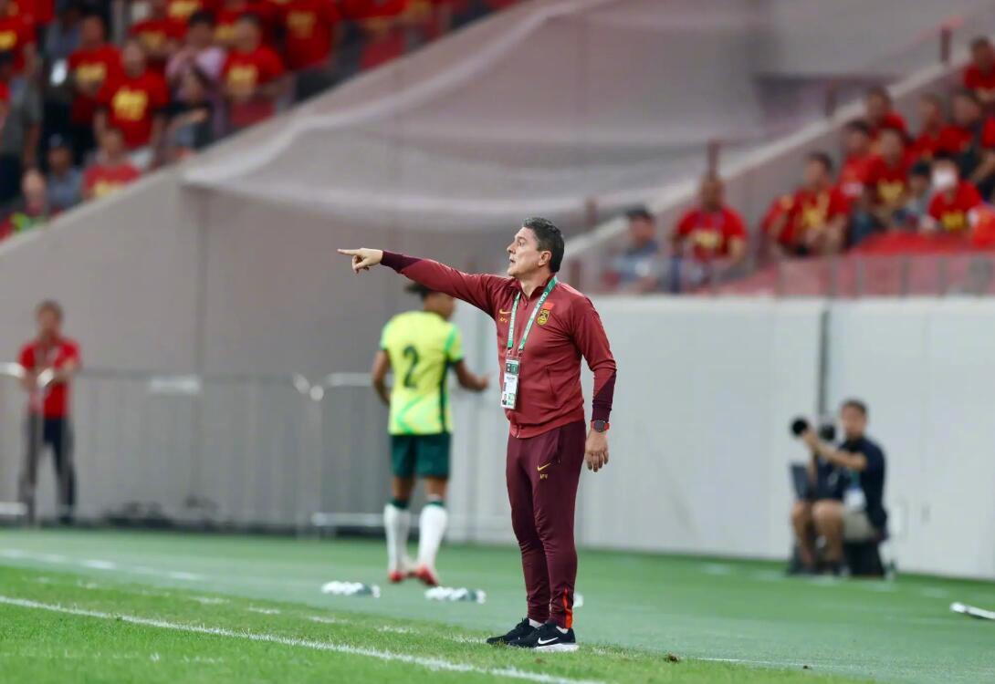 亚运男足首轮中国2-1朝鲜，安东尼奥称张玉宁能力非常强是惊喜