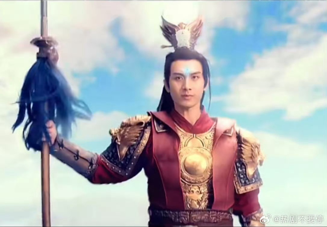 成毅20至26年春节造型曝光，营救汪星人重映票房达20万