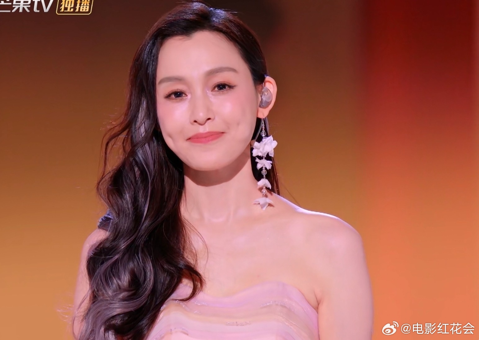 范玮琪凭《到不了》锁定乘风准冠军席位