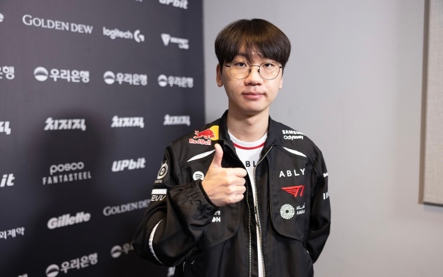 韩网热议T1横扫KC，Doran单杀引争议