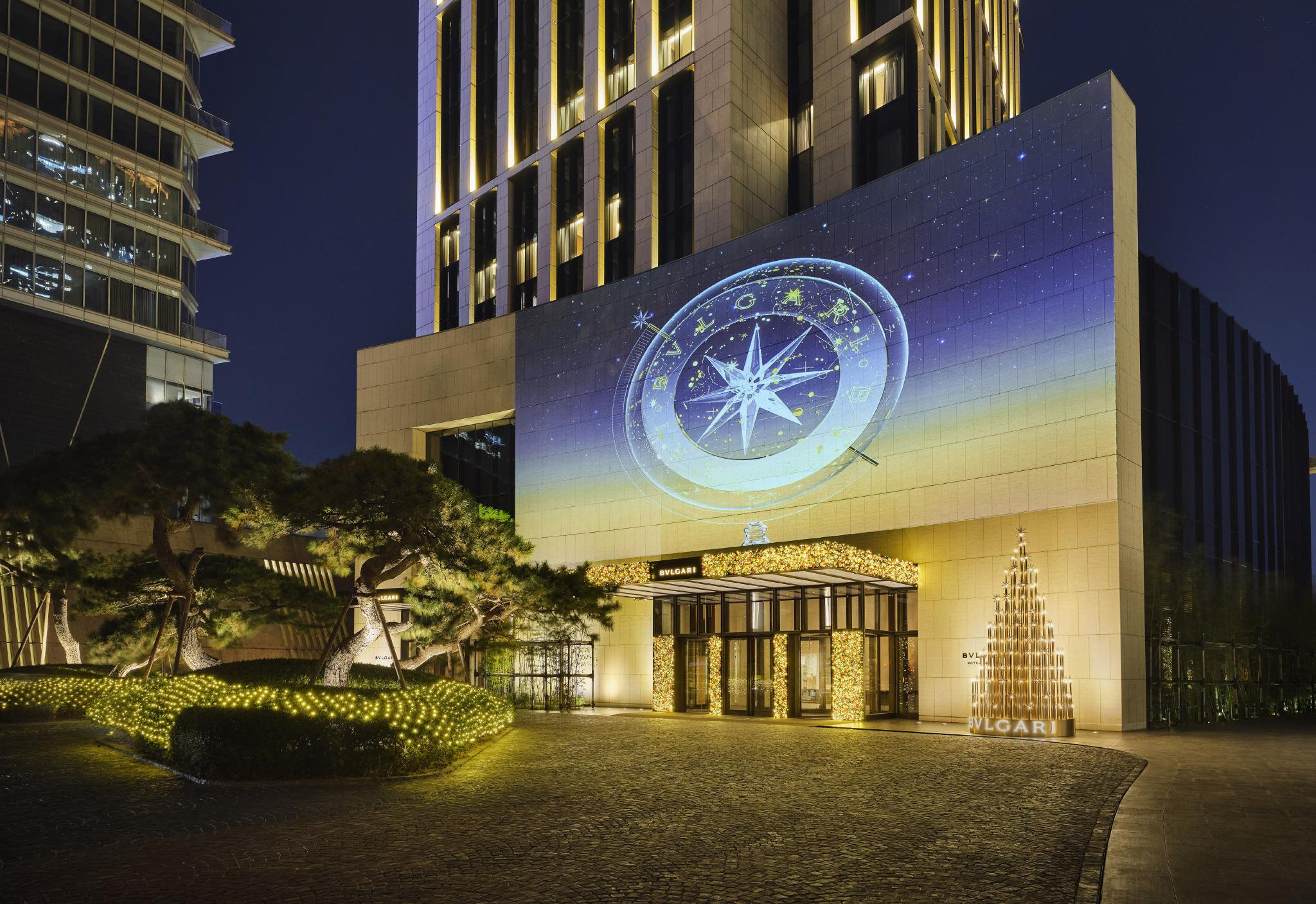 北京宝格丽酒店点亮2025节日季艺术装置，郭采洁等出席庆典