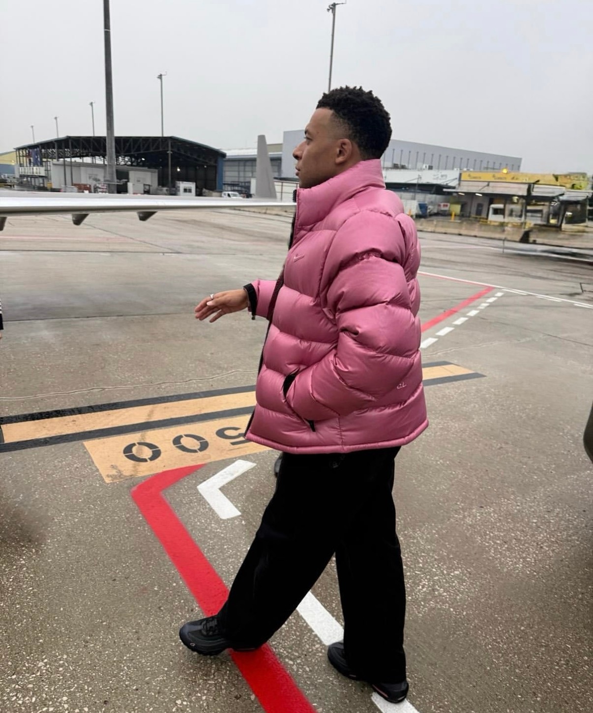 姆巴佩加盟皇马引热议，法国球迷调侃国籍问题