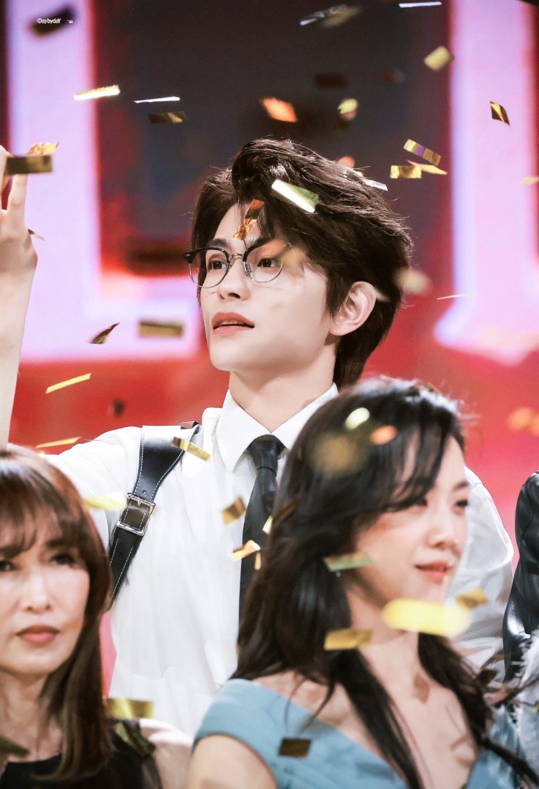 明星动人彩带瞬间合集，丁禹兮宋雨琦等出镜