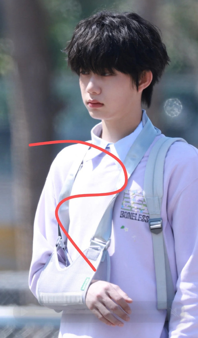 陈奕恒《我们的少年时代2》路透曝光，林清源骨折引关注