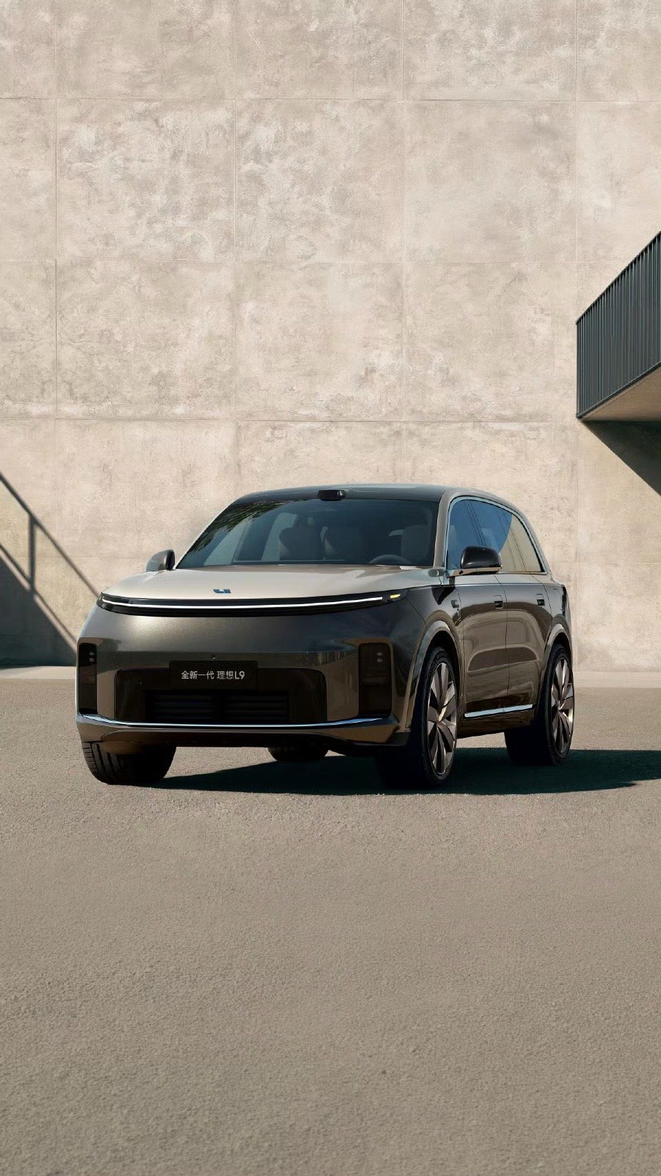 理想L9全新一代车型发布引热议