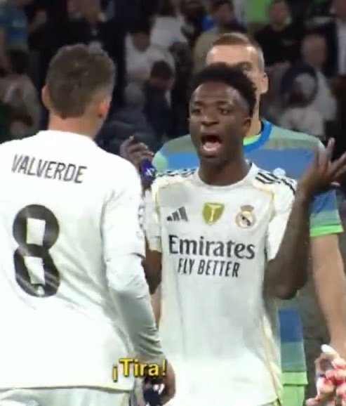 欧冠联赛巴尔韦德未射门引队友调侃